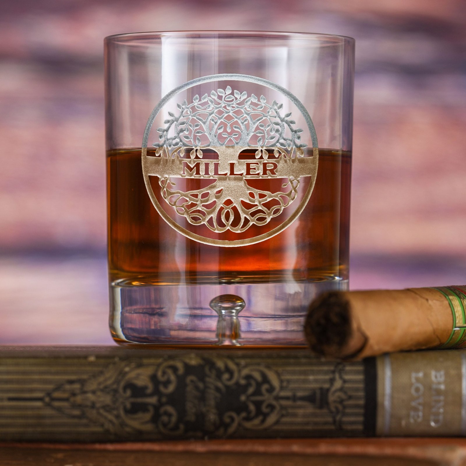 Angelundhaustiermarkt Family Tree Engraved Crystal Bourbon Glass – Personalized Gift